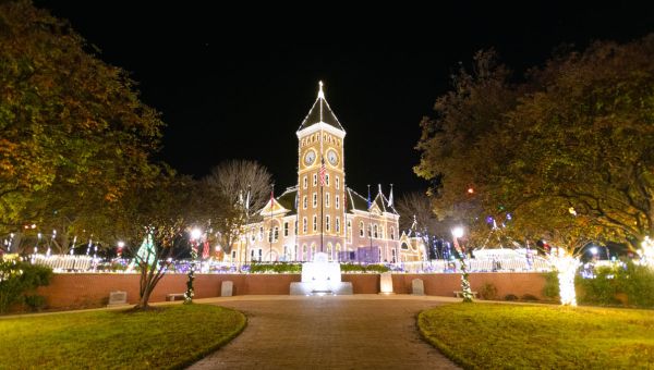 Downtown Benton, Arkansas at Christmas